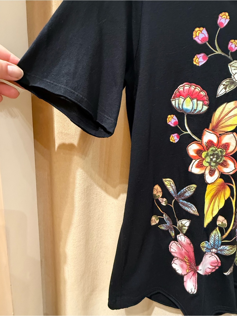 Johnny Was Aivy Raw Hem V- Neck Tee - Picture 6 of 10